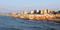 mare, spiaggia, viali, isola pedonale, vita notturna, alberghi, sport.
